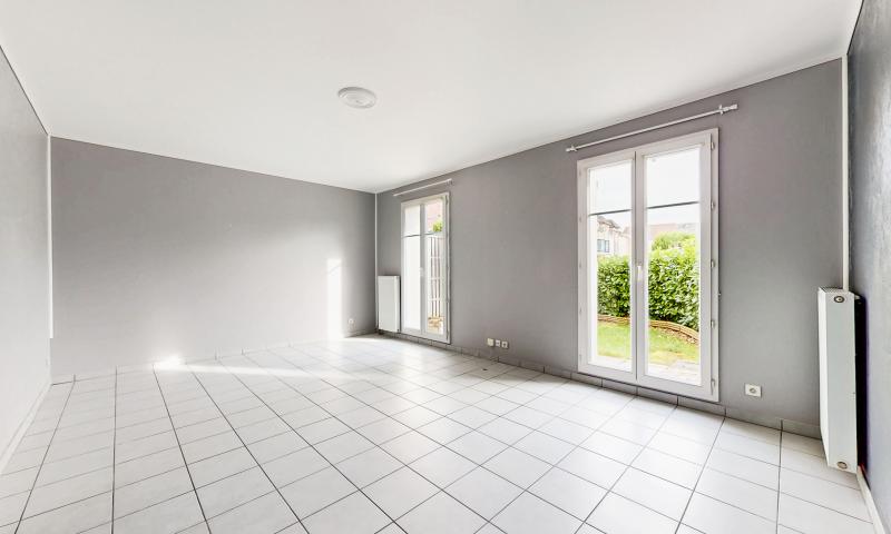 Photo 1, Pavillon 4 pièce(s)